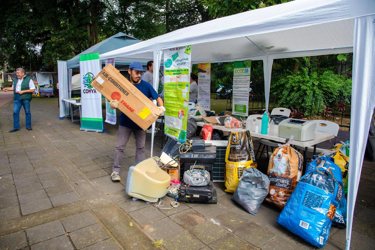 Salud y Ecología: Xalapa Realiza el Segundo Acopiatón y Llantatón 2025 para Prevenir Dengue y Fomentar el Reciclaje