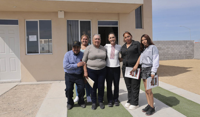 Sheinbaum Entrega Casas en Nuevo León