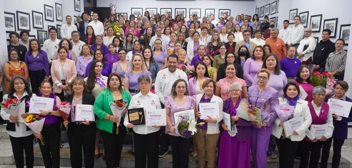 Rinden Homenaje al Talento Femenino en el Servicio Público