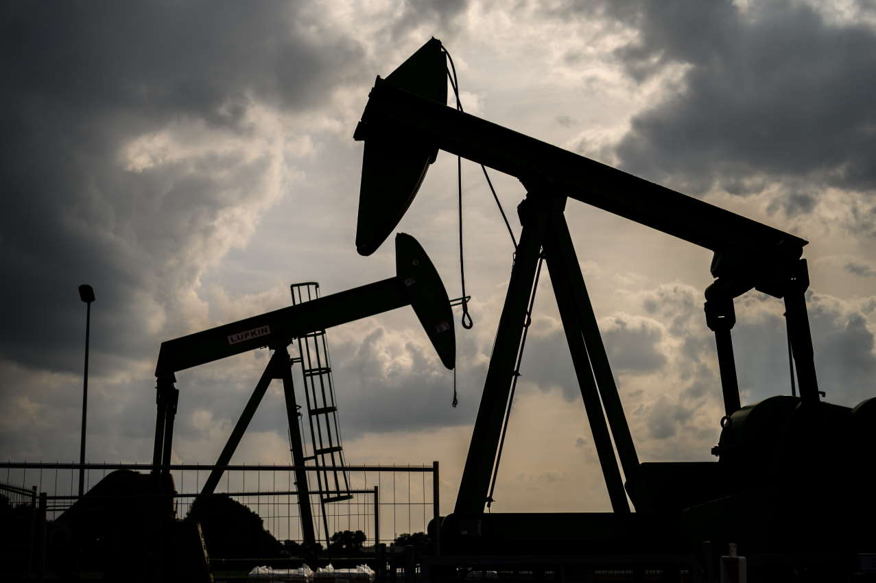 Petróleo Supera los 100 Dólares