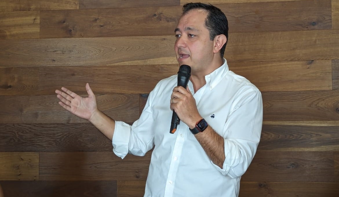 Américo Zúñiga Martínez Anuncia su Salida del PRI